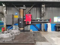 Radial drilling machine